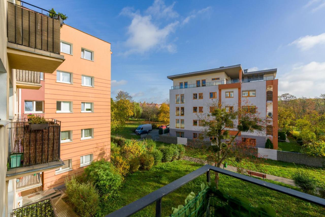 Apartment Poznan Park Cytadela By Noclegi Renters Ngoại thất bức ảnh