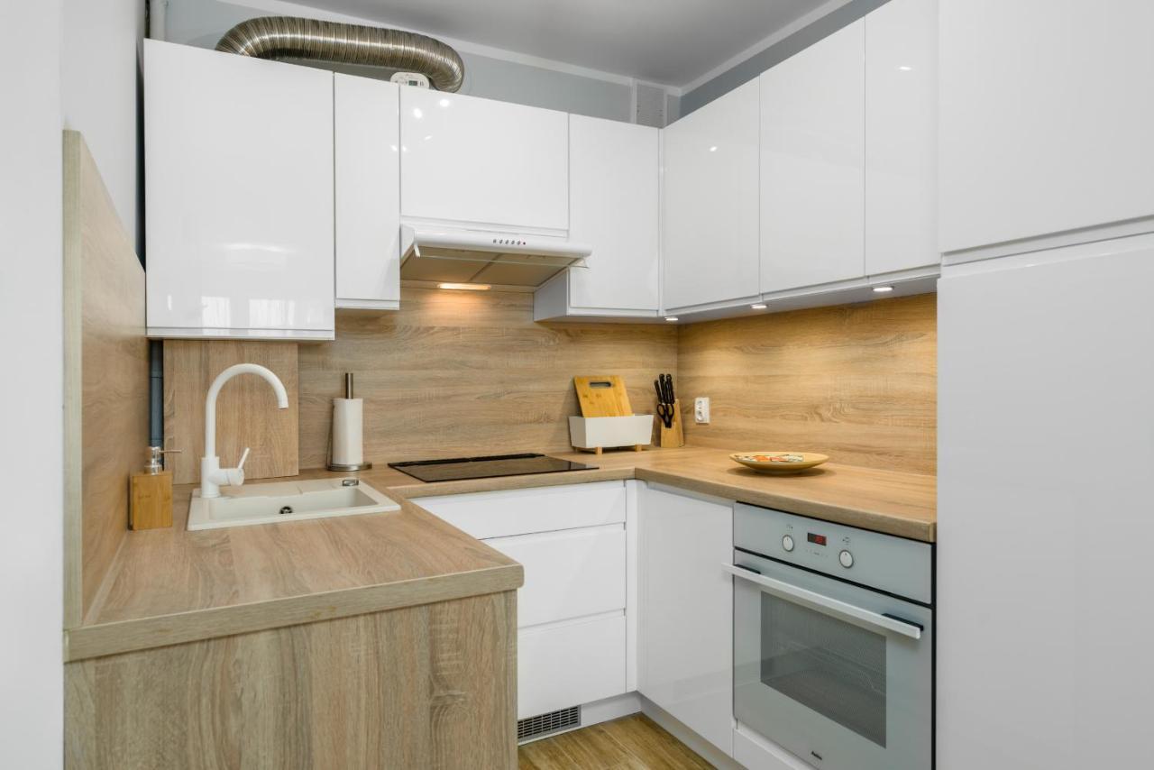 Apartment Poznan Park Cytadela By Noclegi Renters Ngoại thất bức ảnh