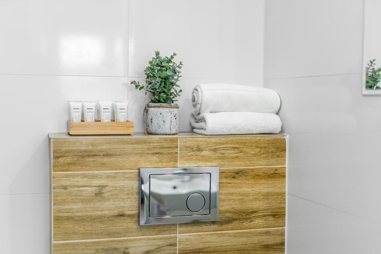 Apartment Poznan Park Cytadela By Noclegi Renters Ngoại thất bức ảnh